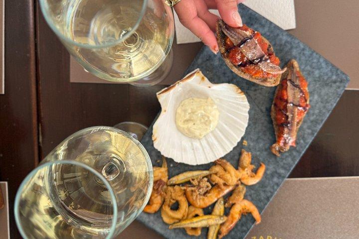 9つの料理と地元ワインで旧市街を堪能するスプリット本格料理ツアー