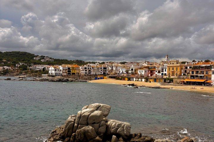 Girona and Costa Brava Coves Walking Tour