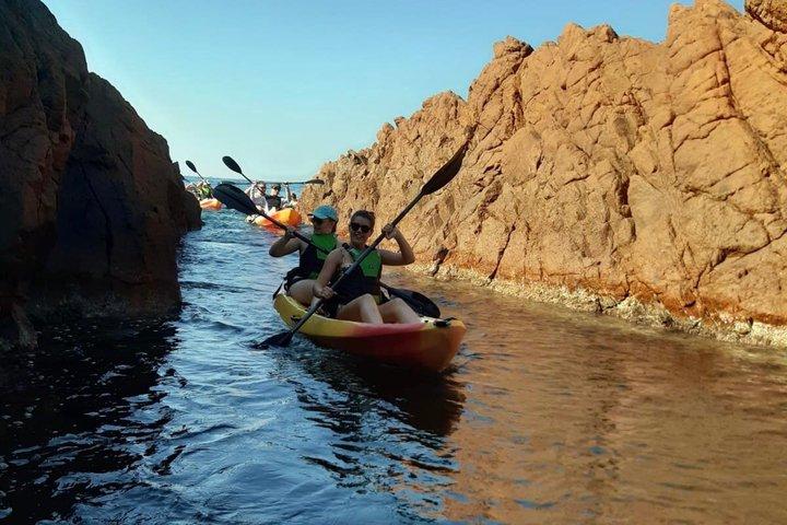 Saint-Raphaël: aluguel de caiaque e remo nas Calanques Esterel