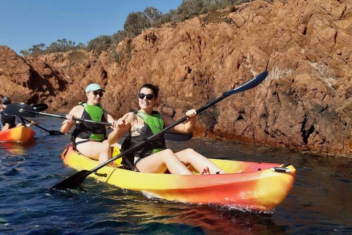 Saint-Raphaël: aluguel de caiaque e remo nas Calanques Esterel