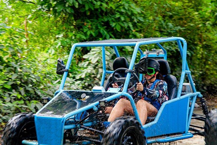 2x1 : モンキーズランドプラスがプエルトプラタで砂丘のバギーをドライブ