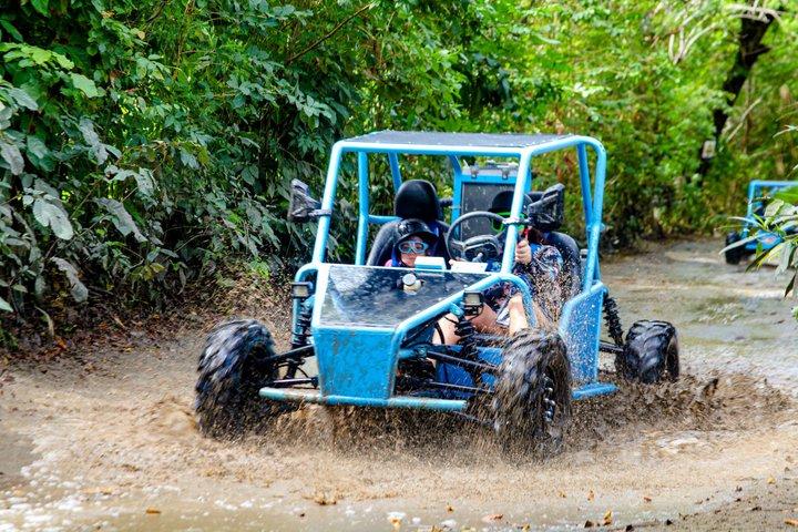 2x1 : Monkeys Land Plus Rijden met een Dune Buggy in Puerto Plata