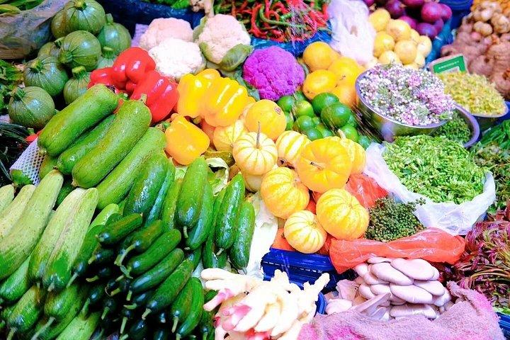 昆明地方生活大関伝心市場食と文化ツアー