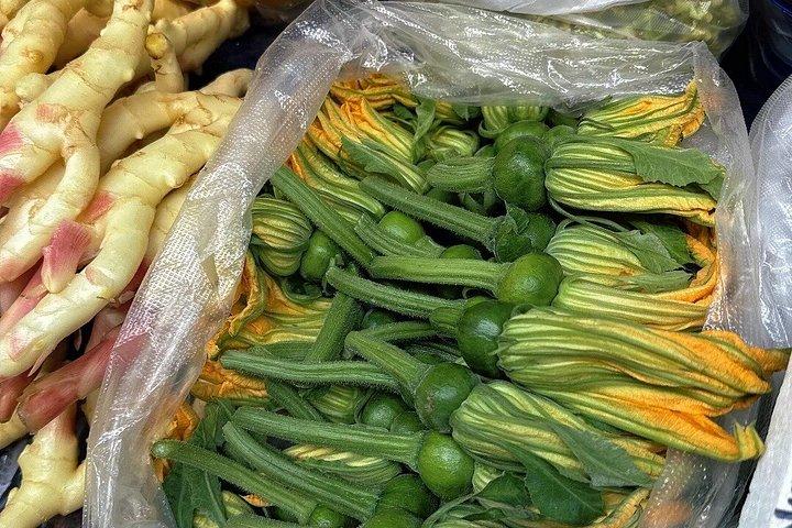 昆明地方生活大関伝心市場食と文化ツアー