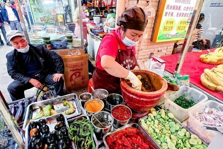 昆明地方生活大関伝心市場食と文化ツアー