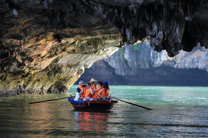 3-Day Ha Long Bay Luxury Cruise Meals-Cave-Kayak-Swimming