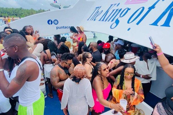 Punta Cana Ultimate Hip Hop Party Boat avec Open Bar *Seulement adultes