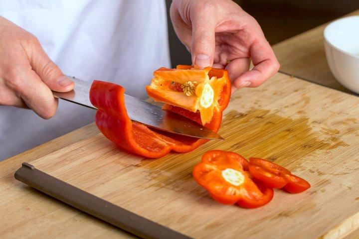 シャーロットで地元シェフと色とりどりの穀物丼料理教室