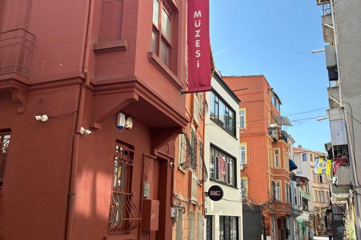 Istanbul Unfiltered Cihangir, Antiques & Galata Walking Tour