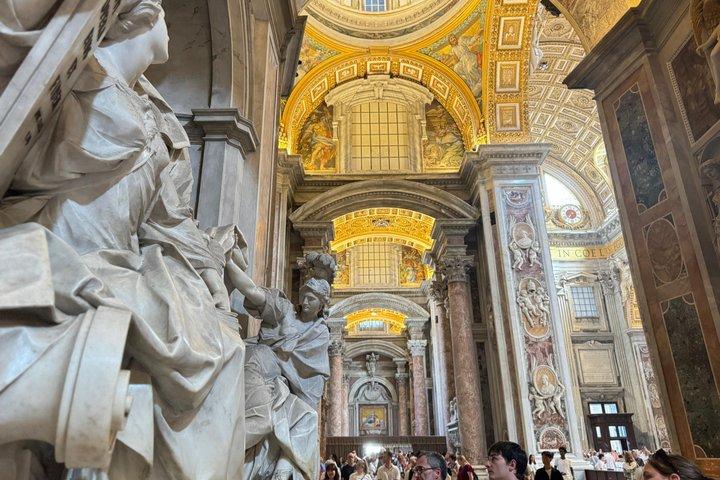 Basilique St Peters, entrée souterraine et coupole avec application audio