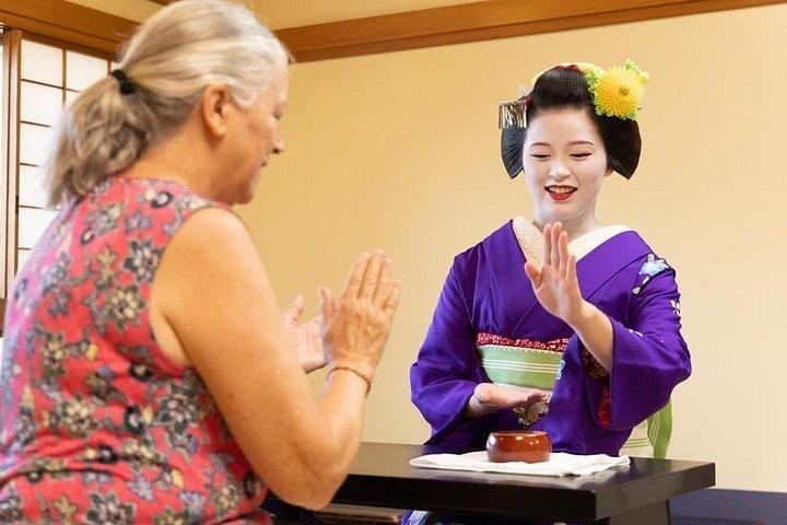 Bis zu 4 Gäste Private Kyoto Maiko Mittagessen mit Tanz und Foto