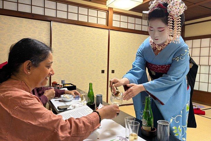 最大4名様貸切京都舞妓ランチ（ダンスと写真付き）