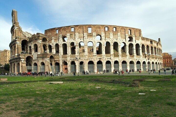 Colosseum Roman Forum and Palatine Hill Audio Guide.