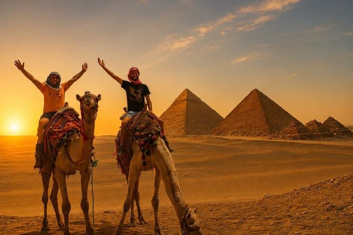 Ultimate Giza Pyramids Tour Private Guide,Camel& Hidden Gems