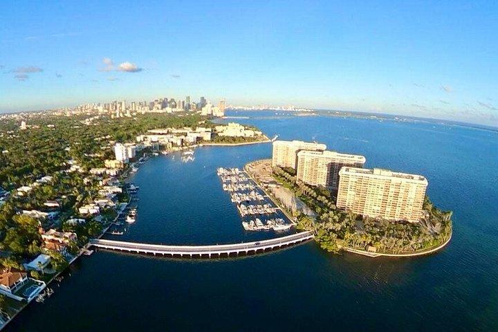 マイアミヘリコプターツアー：息をのむようなマイアミスカイライン＆オーシャンビュー