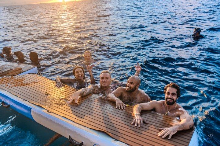 Twilight Wine Tasting por Cruzeiro do Mar e do Sol em Honolulu