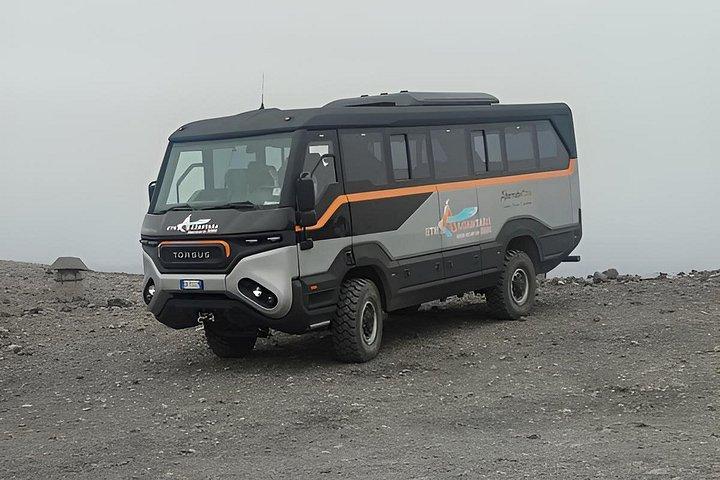 エトナ高高度4x4体験と2900mまでのアドベンチャー