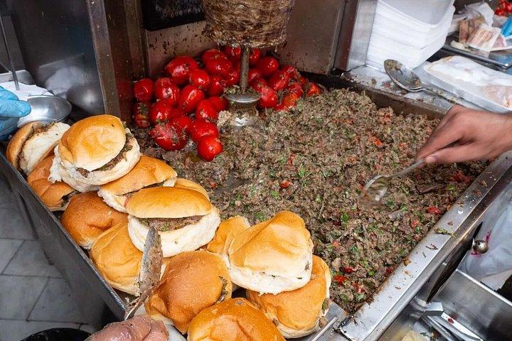 カイロの無ろ過屋台料理と隠れたスポット