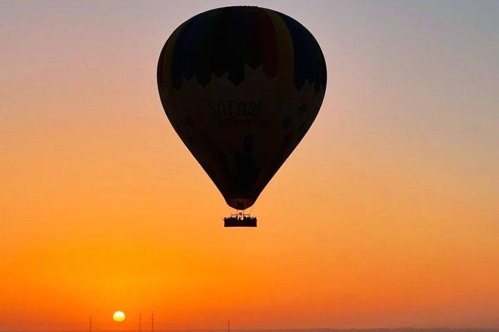 Luxor Sunrise Varmluftsballongritt och Dendera Temple Tour