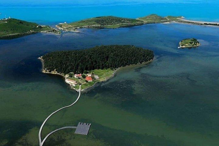 ヴロラツアーズヴェルネツ修道院カニナの景色と射撃場