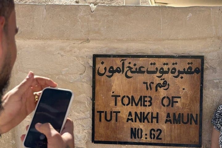 Private Luxor West Bank Tour: Valley of Kings & Hatshepsut Temple