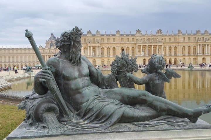 Versailles guided tour