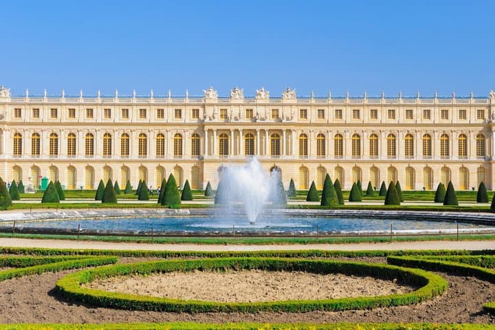 Versailles guided tour