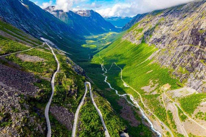 2-dages privat tur fra Oslo: Trollstigen & Geirangerfjord Cruise