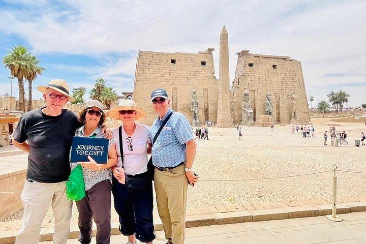 アスワンからルクソール： プライベートナイル4日間の旅