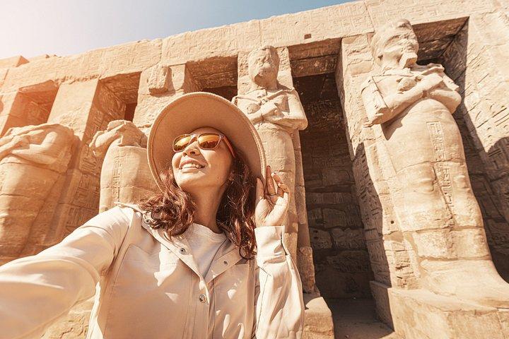 アスワンからルクソール： プライベートナイル4日間の旅