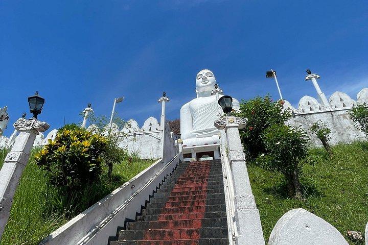Sigiriya til Kandy Sightseeing Stop