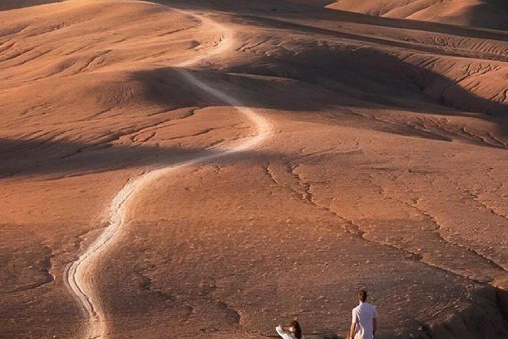 Private Sunset Camel Ride i Agafay med middag og ildshow