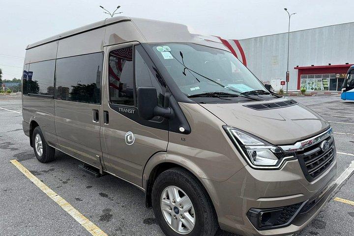 ハノイ空港送迎4人乗り車