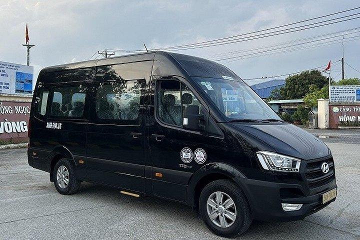 ハノイ空港送迎4人乗り車