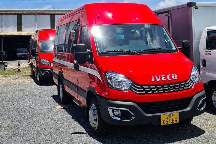 ハノイ空港送迎4人乗り車