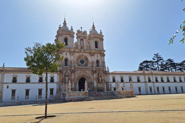 Alcobaça Klooster en Nazaré Privé dagtour vanuit Porto