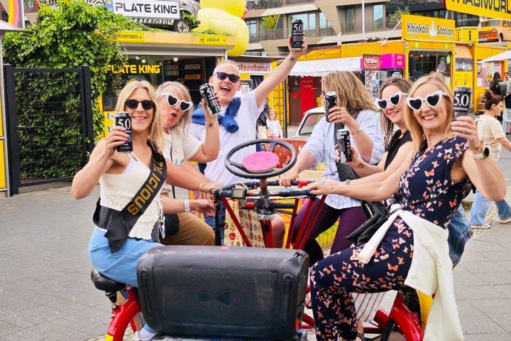 ビール バイク & パーティー バイク ハイライト ピックアップを含むベルリン シティ ツアー