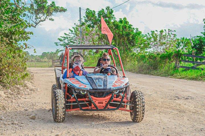 Avventura ATV e Buggy a Punta Cana con Macao Beach e Taino Cave