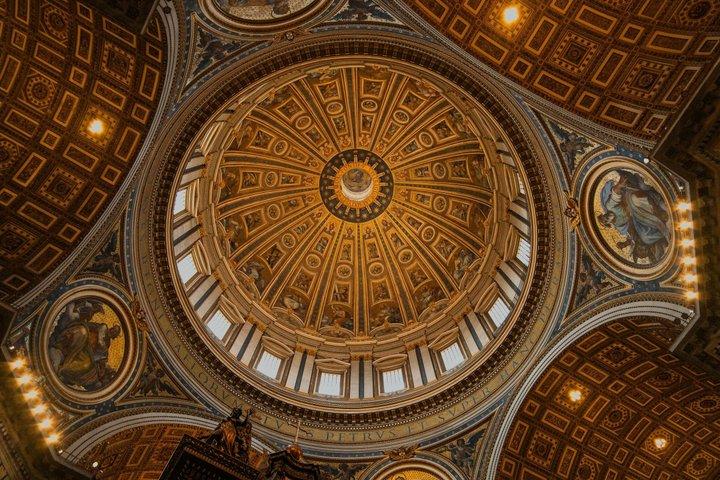 Roma : La Basílica de San Pedro acompañó la entrada con acceso a la cúpula