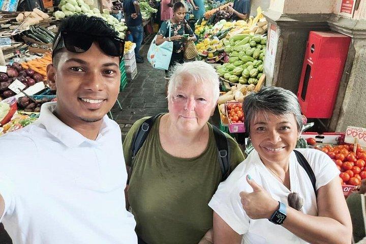 Explore Old Hyderabad 2 Hour Guided Walking Tour