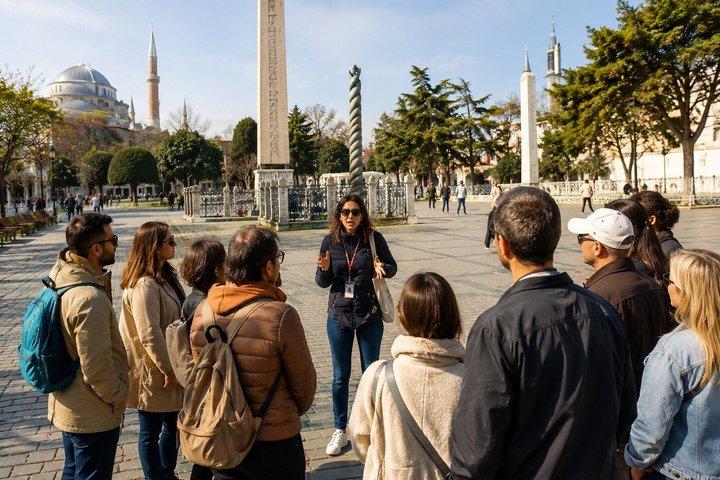 イスタンブール旧市街の見どころを巡るガイド付きウォーキングツアー