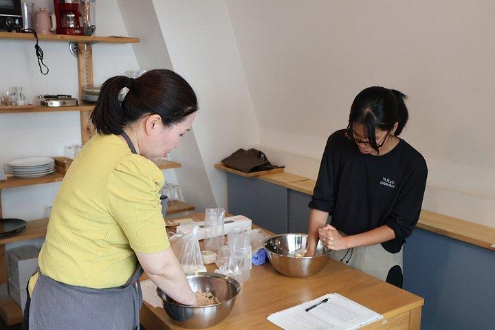 東京で味噌造り+甘酒デザート体験