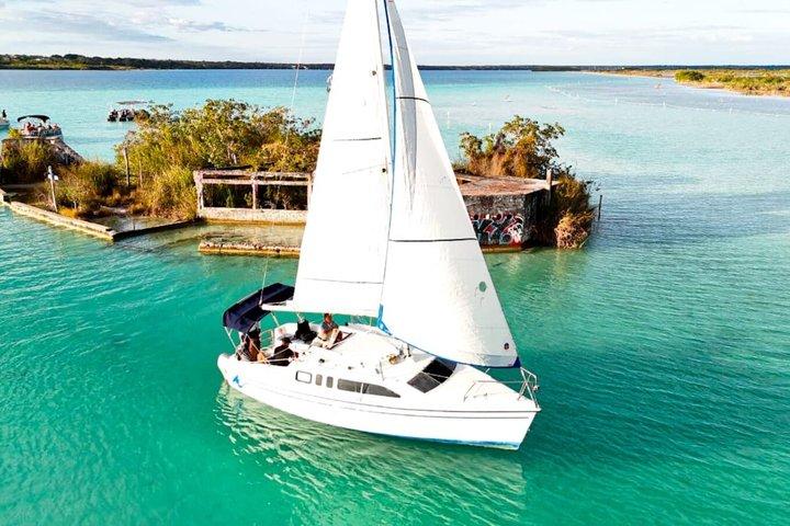 Excursion privée en voilier de 4 heures à Bacalar (jusqu'à 7 personnes).