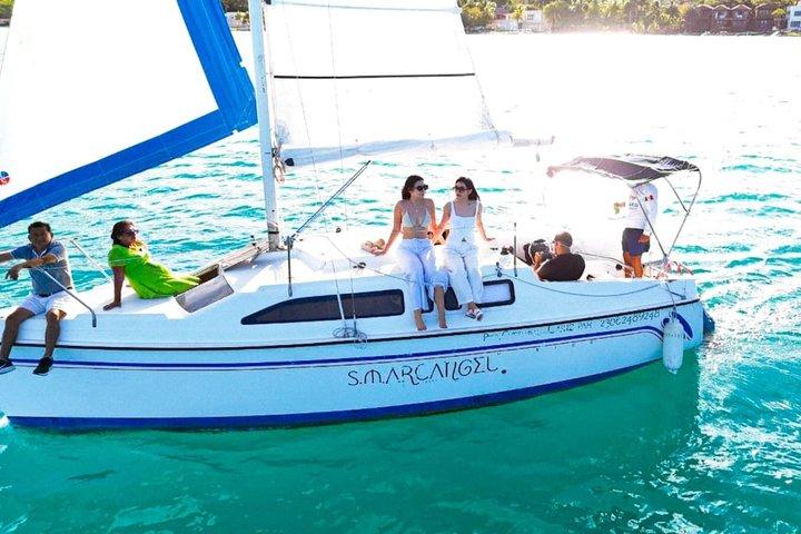 Tour Sailing 4 Hours Private Magic Bacalar Up to 7 People