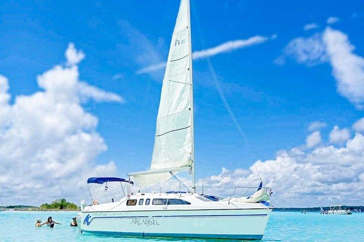 Tour Sailing 4 Hours Private Magic Bacalar Up to 7 People
