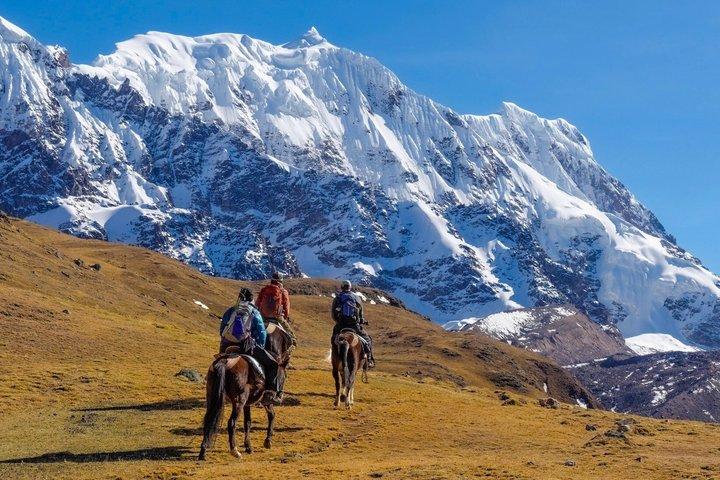Horseback ridning i Ausangate 7 søer fuld dag i gruppe
