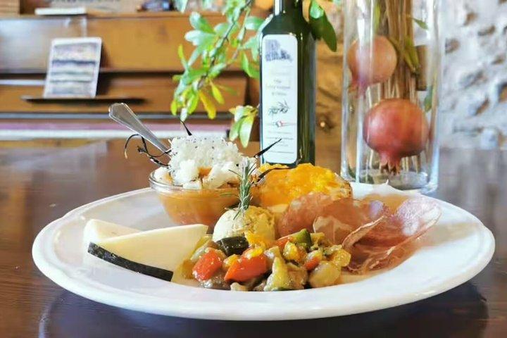 Rom Vinprovning og Vineyard Lunch oplevelse