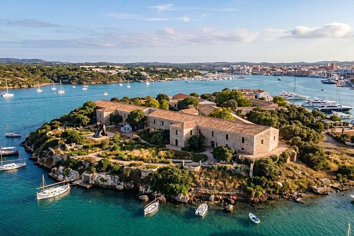 Descubra Menorca: Uma viagem autoguiada