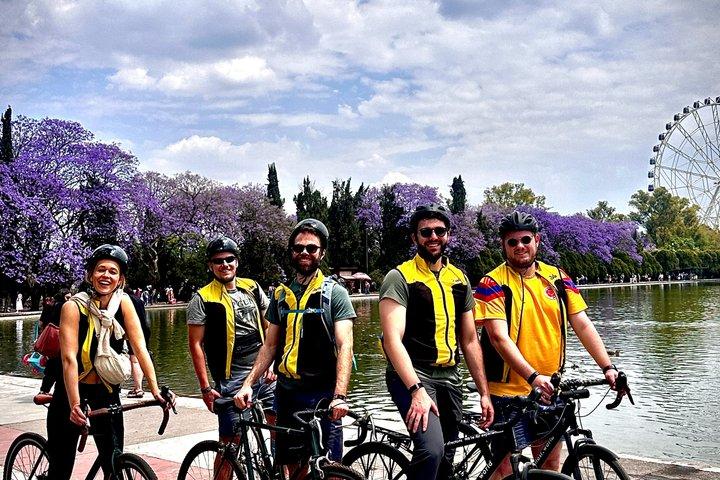 Soluppgång cykeltur i Chapultepec Park