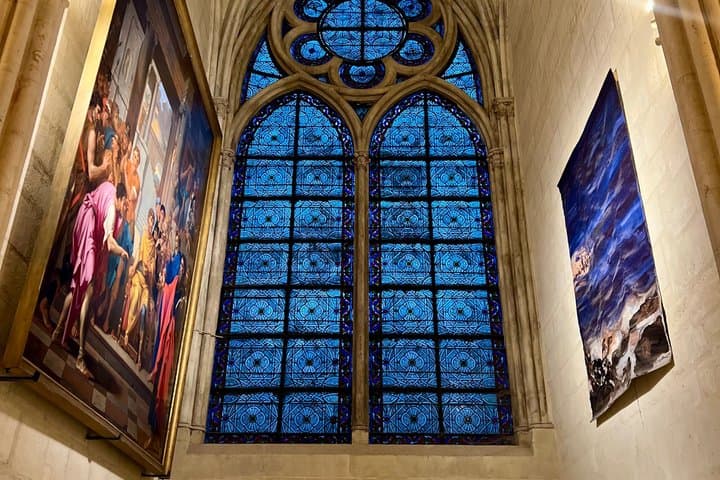 Guided Tour inside Notre-Dame - Licensed Guide & Reserved Access